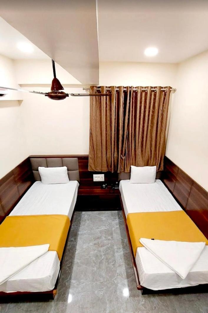 R K Residency Mahape Hotel Navi Mumbai Bagian luar foto